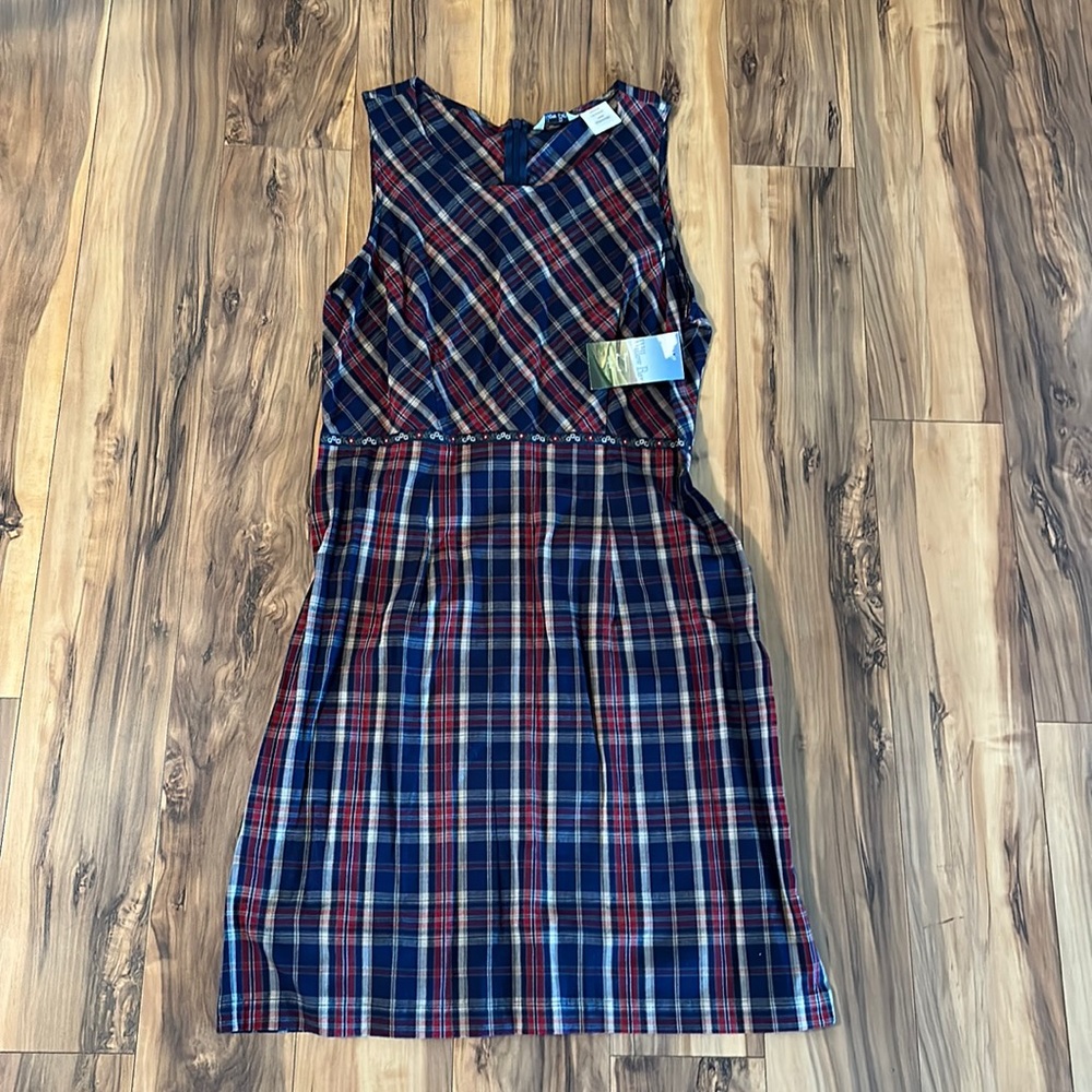 NWT size L dress